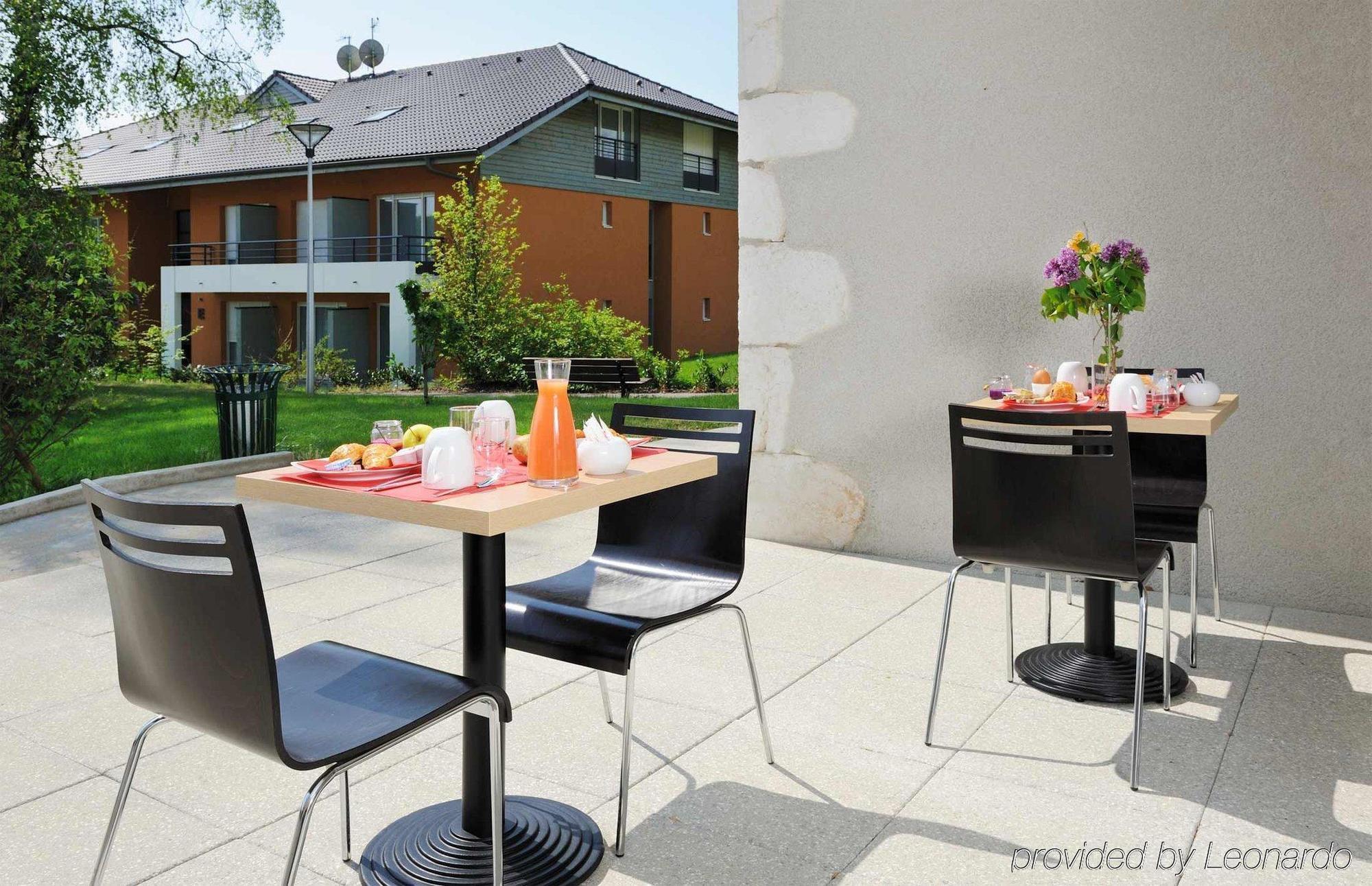 Residhome Geneve Prevessin Le Carre D'Or Nhà hàng bức ảnh
